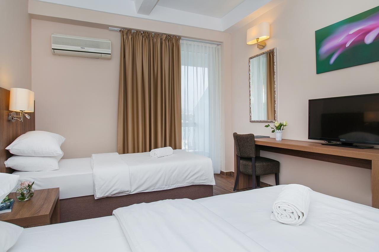 Sato Conference And Spa Hotel Сутоморе Екстериор снимка