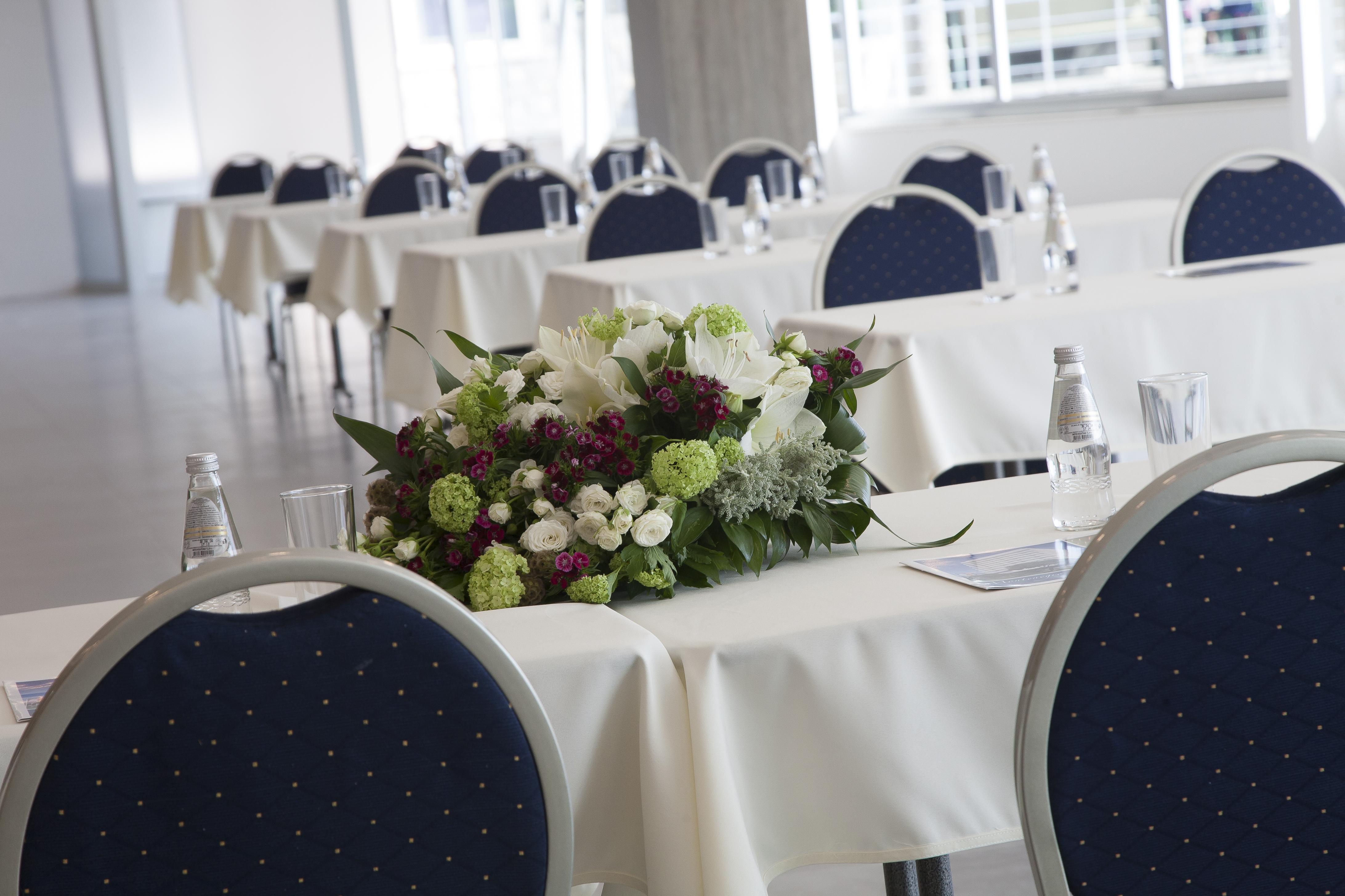 Sato Conference And Spa Hotel Сутоморе Екстериор снимка